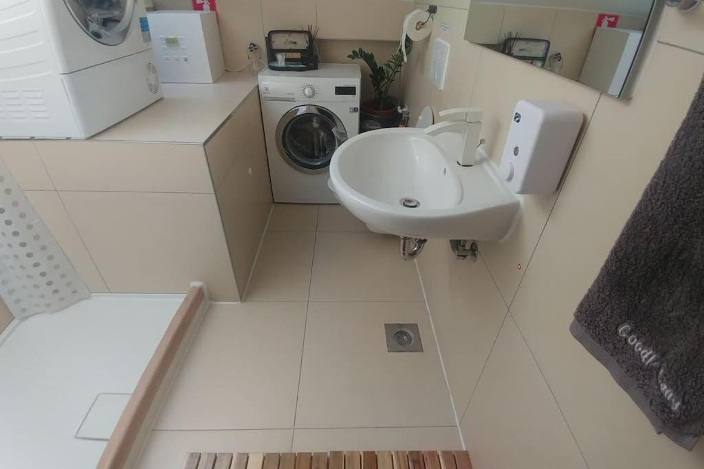 Goodlebang, 3 Bed Room Apartment, Center Lublana Zewnętrze zdjęcie